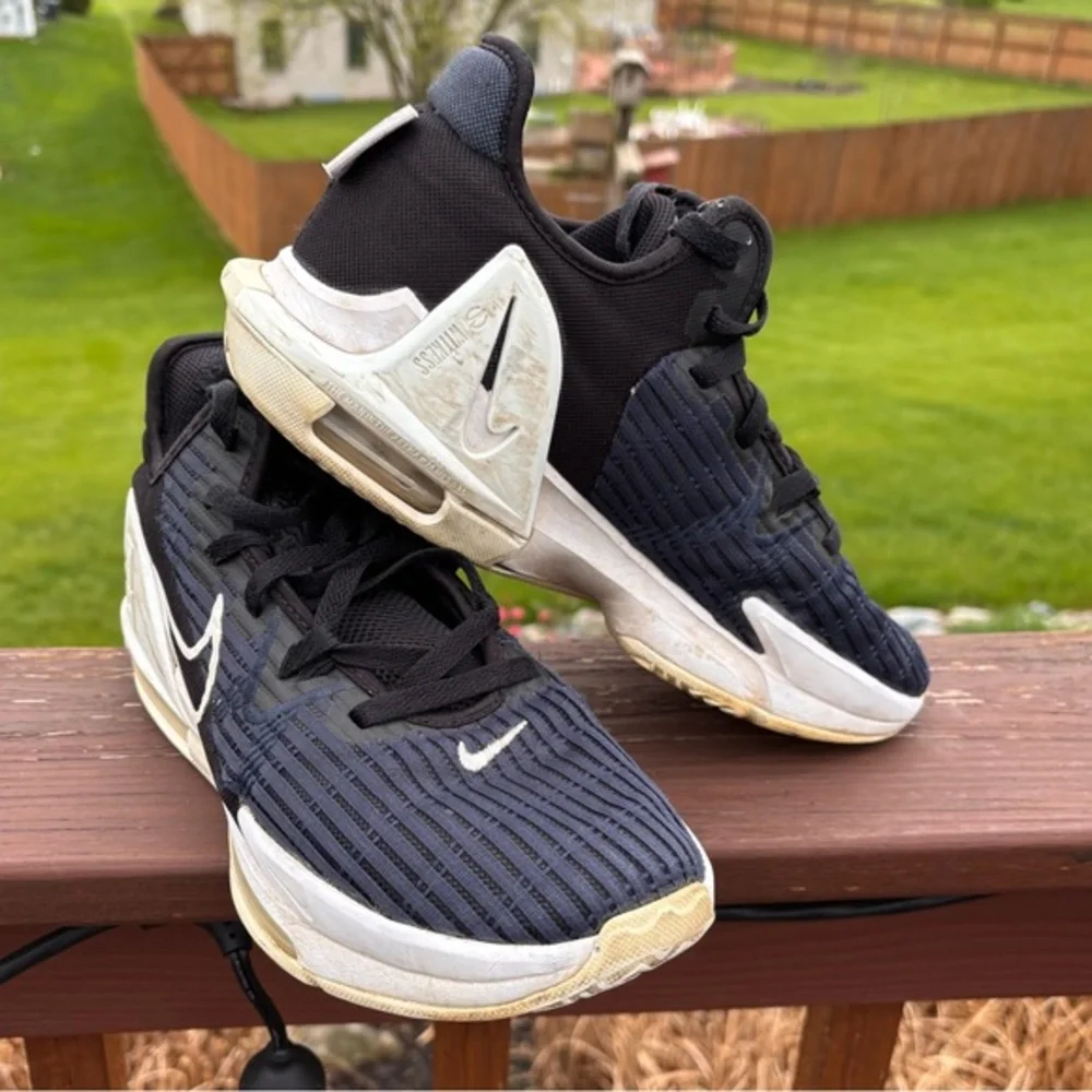 Size 9 Nike LeBron Witness 6 Black Dark Obsidian